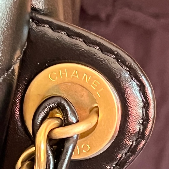 CHANEL 22B 22 Backpack Black Gold Hardware PRISTINE Full Set - Picture 14 of 15